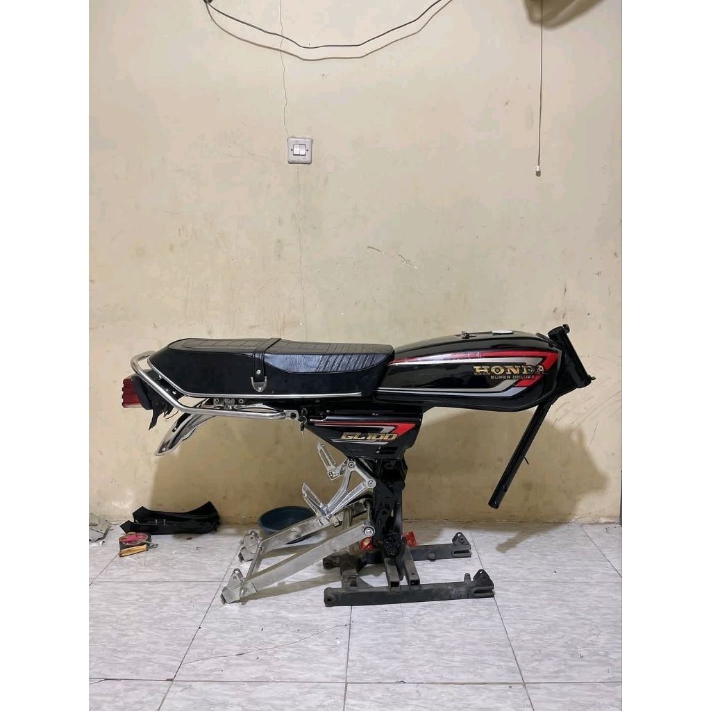 BODY SET GL 100 FUL TATANAN REPRO PART BARU