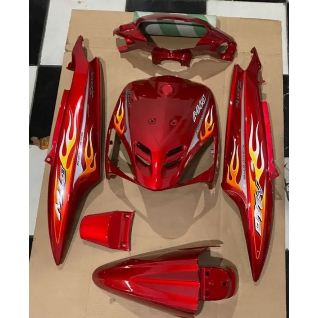 1 set cover body Mio sporty  merah maroon