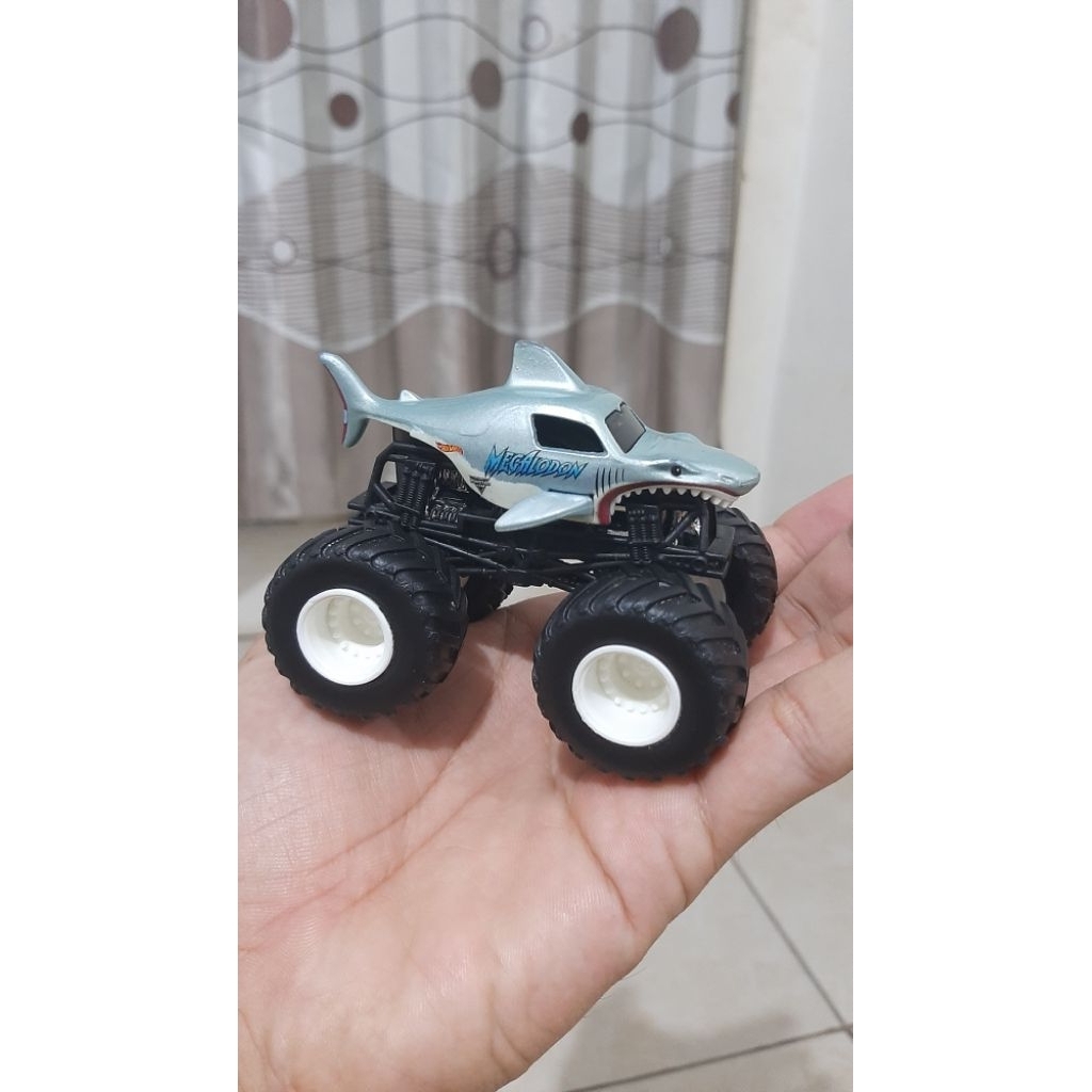 monster jam Hot Wheels Megalodon Loose