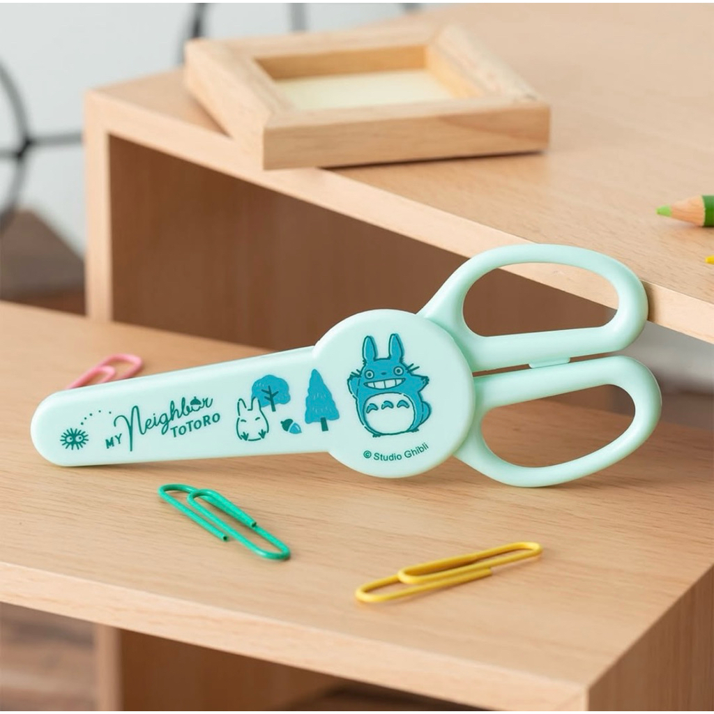 

Totoro gunting Studio Ghibli