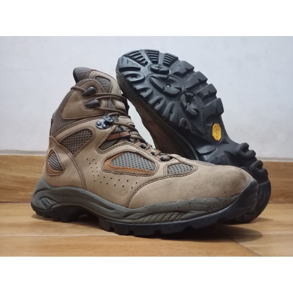 sepatu outdoor/hiking Vasque breeze men's
