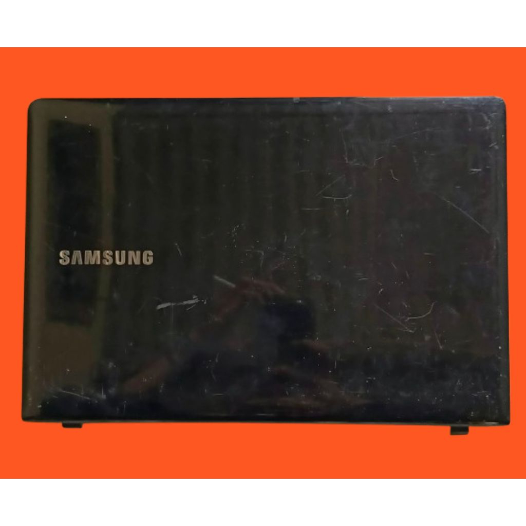Case Casing Backdour laptop Samsung NP300E4V 300E