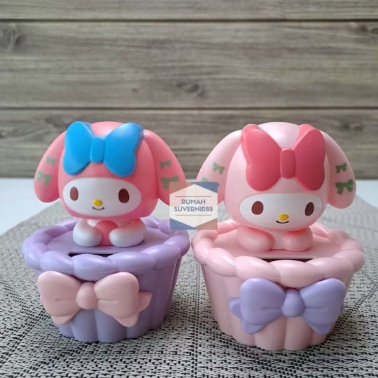 Pajangan Solar Dashboard Interior Mobil Sanrio Kuromi My Melody