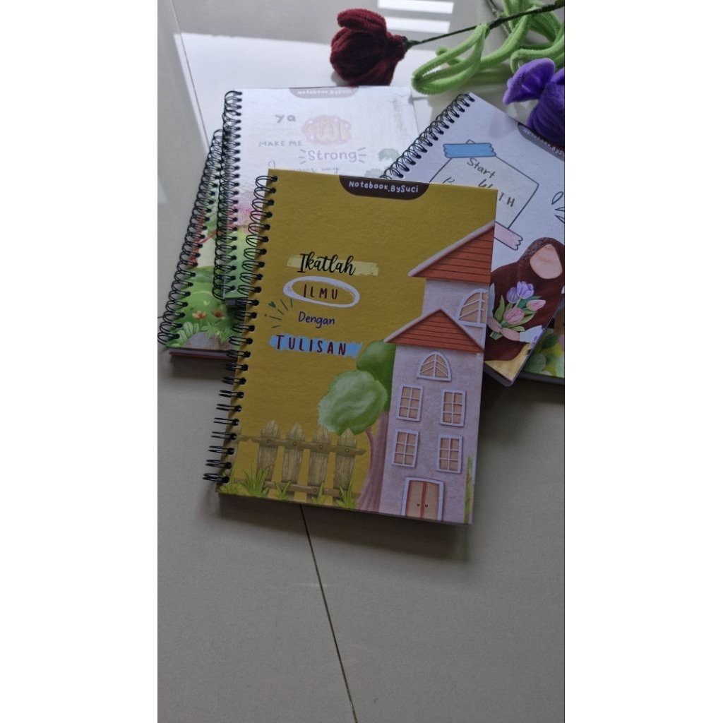 

Grade B Notebook Hardcover 50 lembar(100 halaman)