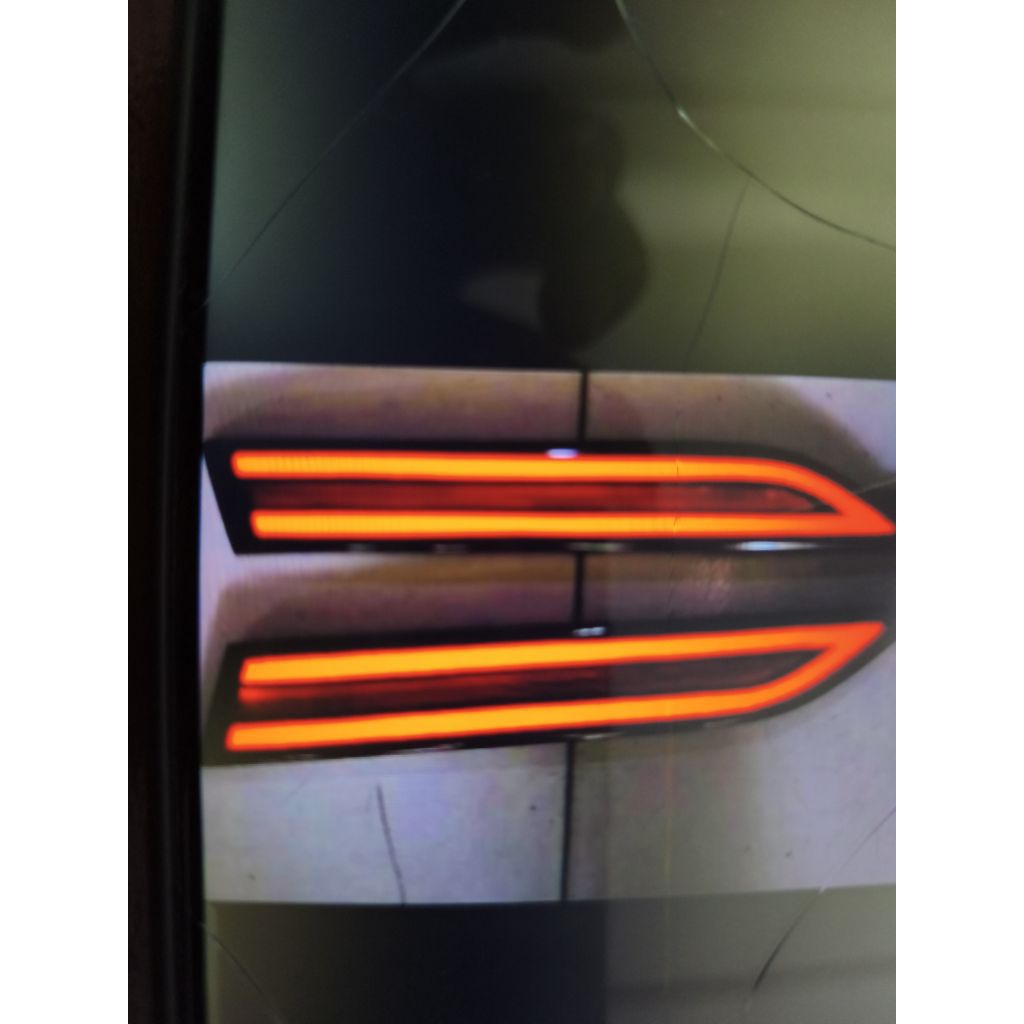 lampu trunklid innova