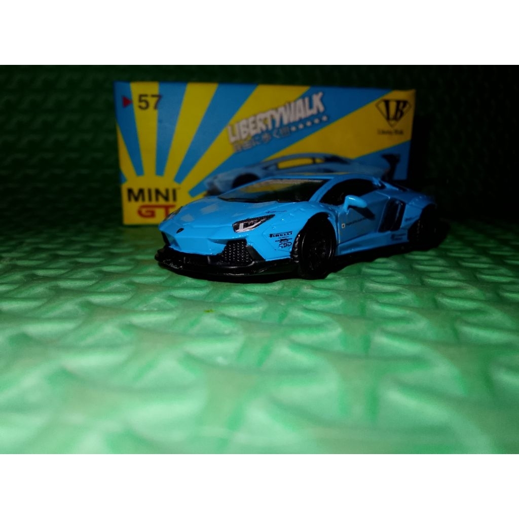 mini gt lb perfomance Lamborghini lightblue(57)