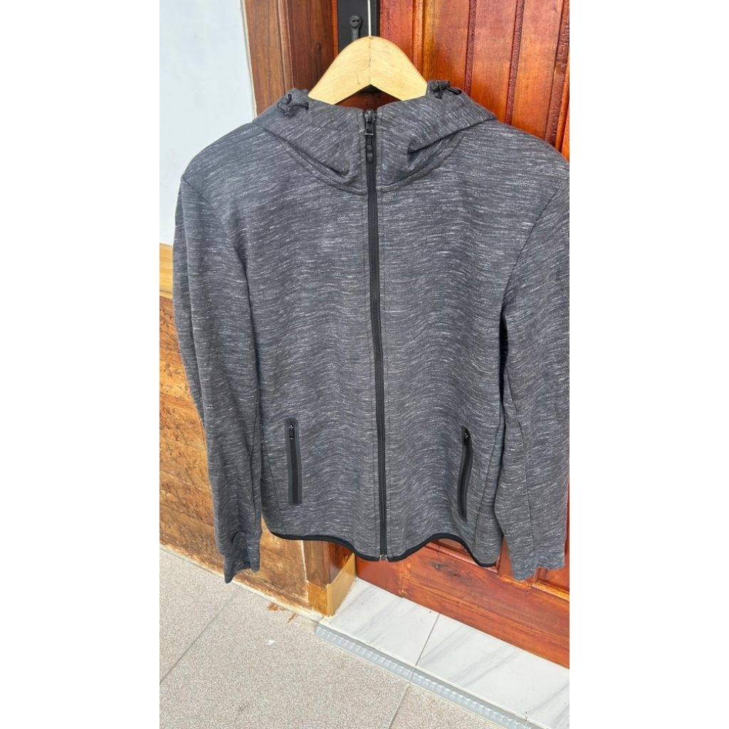 uniqlo tech fleece second