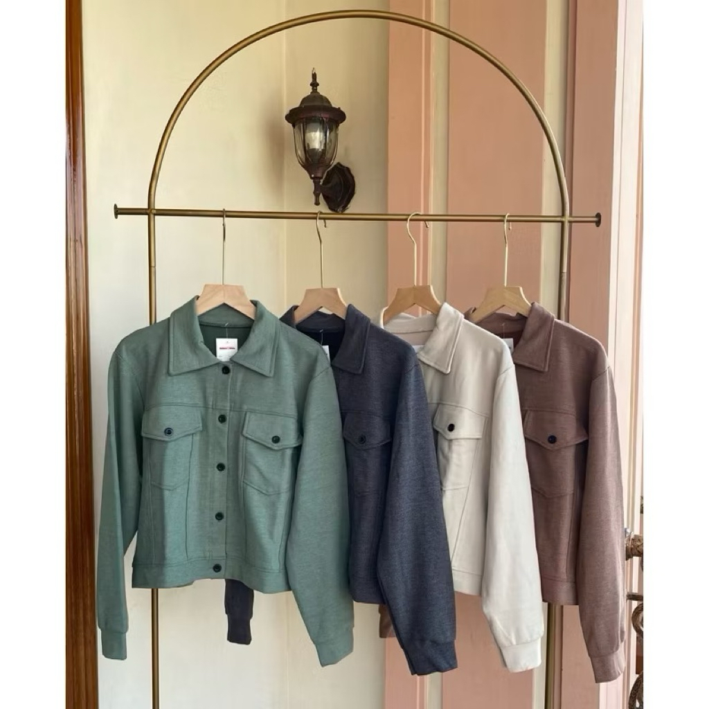 kemeja model crop kantong depan, kemeja crop cewek kancing aktif bahan kaos denim premium