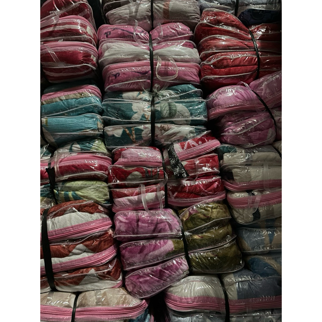 SELIMUT Premier 160x200 Selimut bulu halus tebal