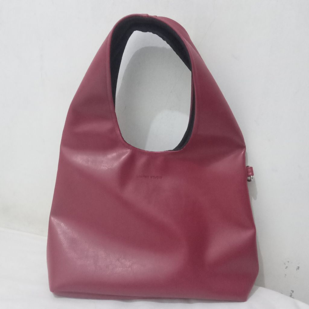 LIMITED STUDIO Preloved Small Cloud Bag (Leather Edition) — Cherry Red