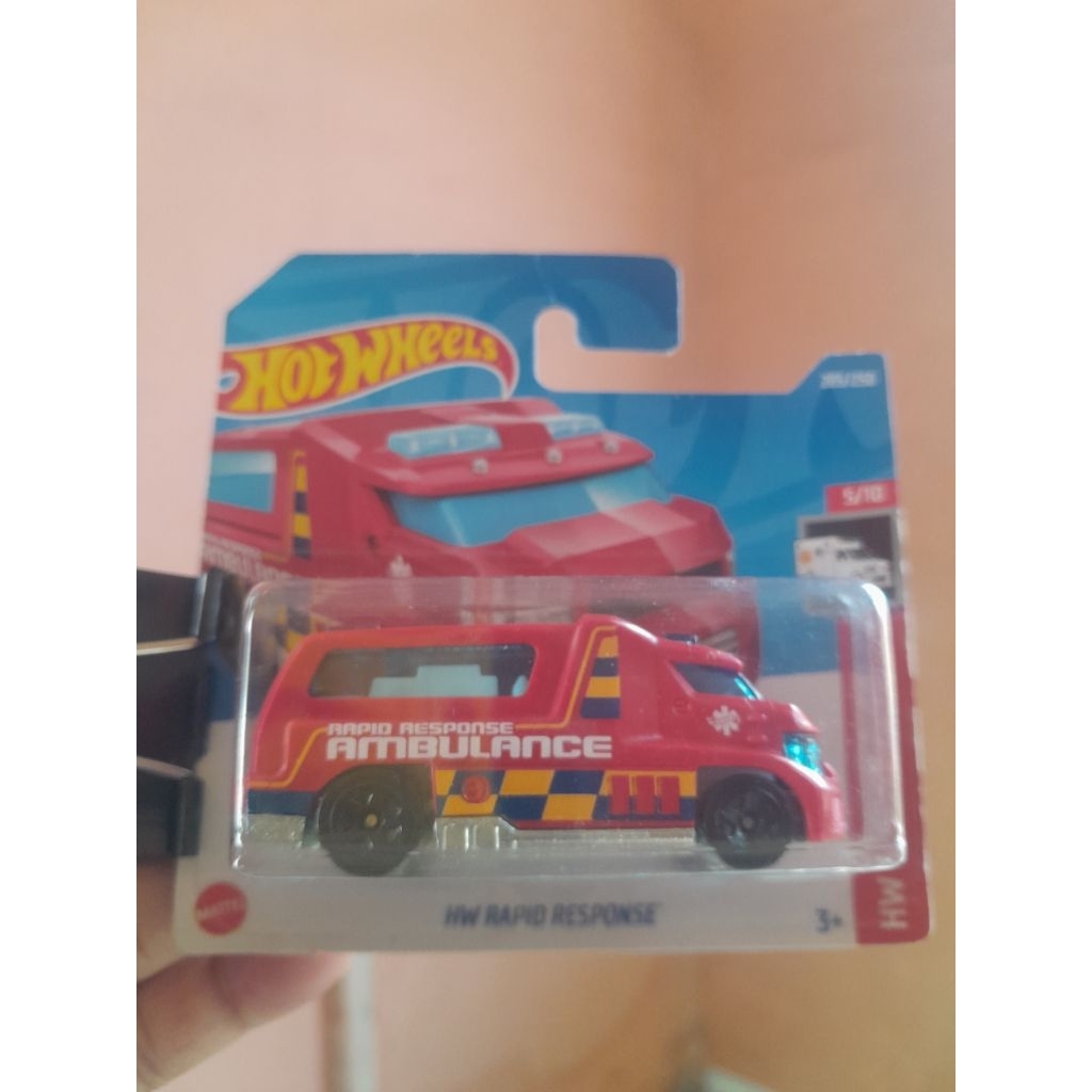 89. HOT WHEELS HW RAPID RESPONSE HW RESCUE
