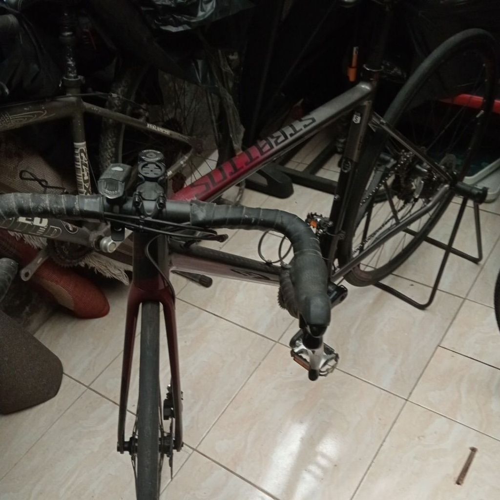 sepeda road bike Polygon Stratos S5D (second)