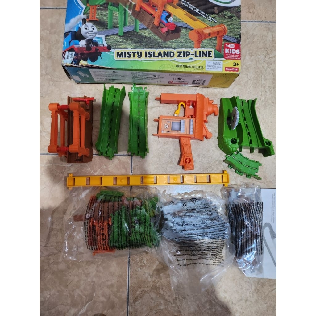 Mainan Thomas and Friends Train Misty Island