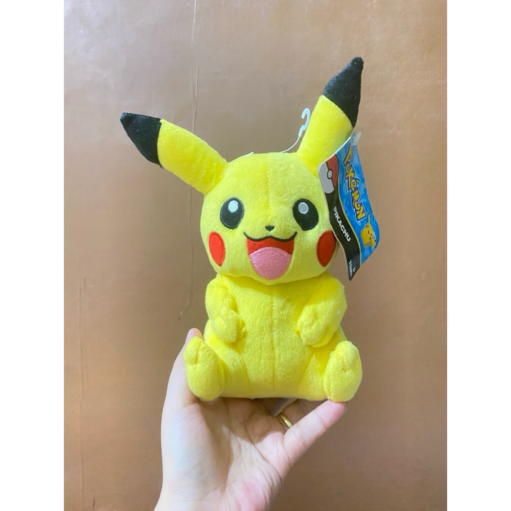 Boneka Pokemon Karakter Pikachu size 17cm Original / Boneka Pikachu Pokemon Original / Boneka Pikach
