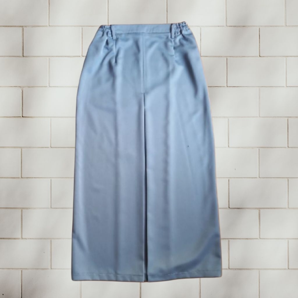 Rok panjang seragam sekolah SMA dengan pinggang span dan pinggang karet di bagian pinggir dengan mod