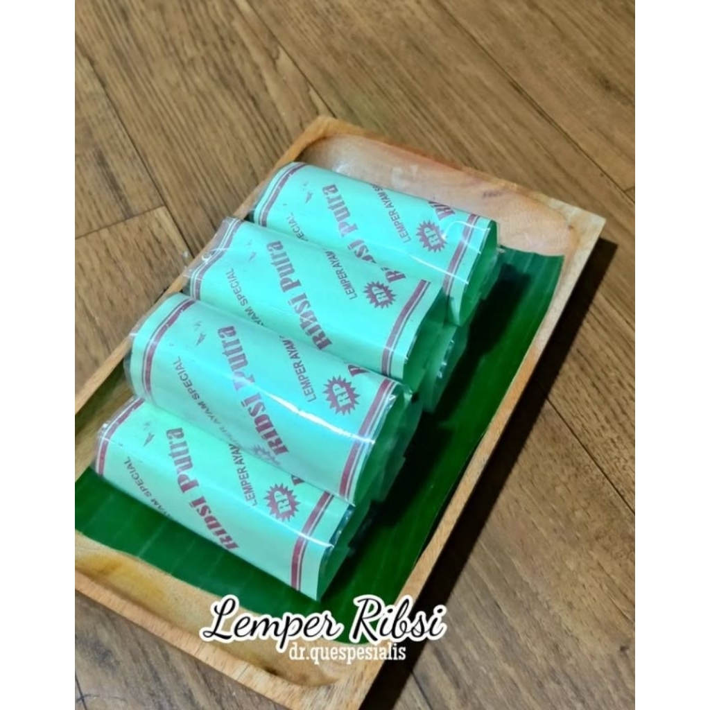 

jajanan pasar/kue basah/kue/lumpia ribsi/kue pukis/pastel sayur/Bugis daun/serabi solo/puding jeruk/angku/bolu puding/bolu karamel/