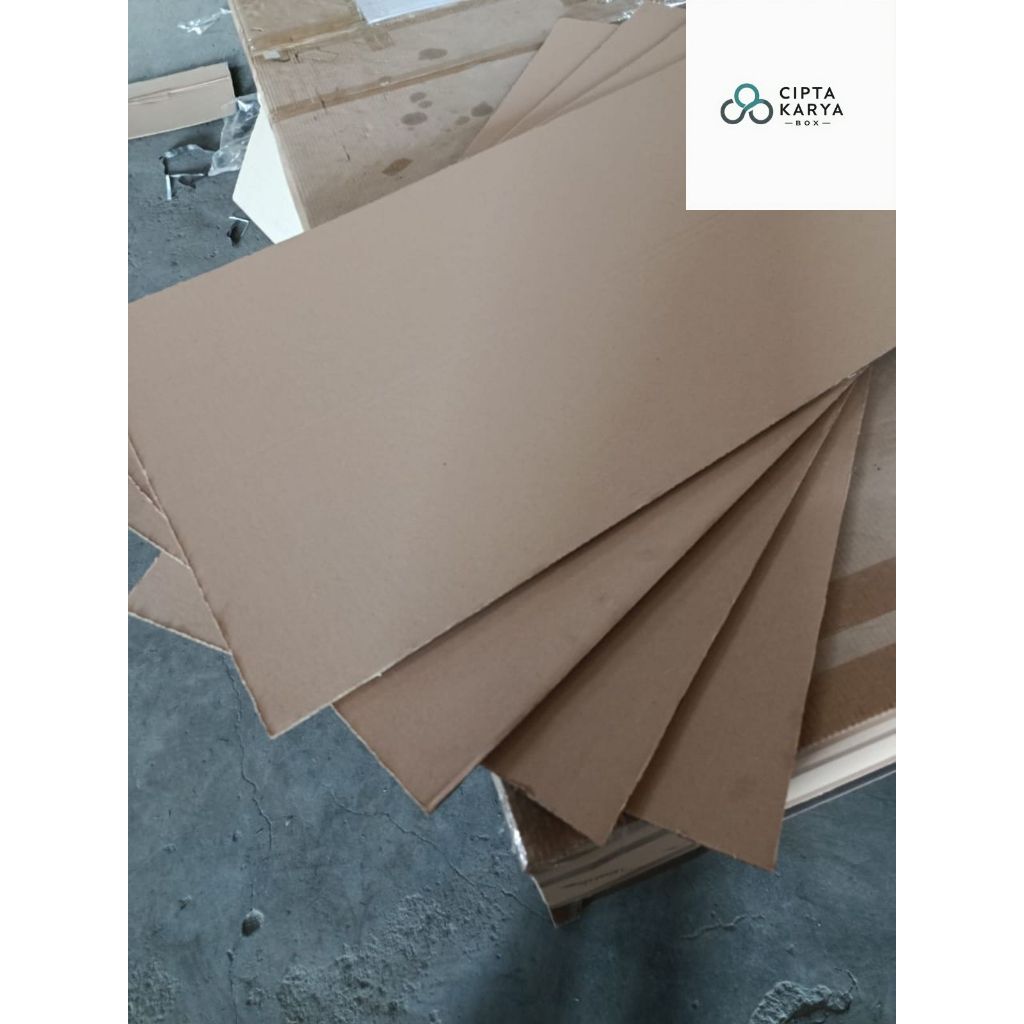 

Layer kardus polos 60x120 cm