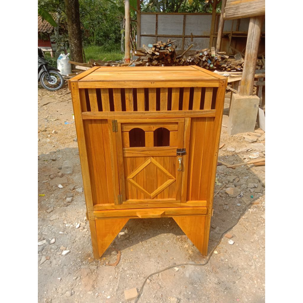 KANDANG AYAM JAGO 1 PINTU BAHAN KAYU JATI KAYU MAHONI,, KUAT KOKOH DAN TAHAN LAMA