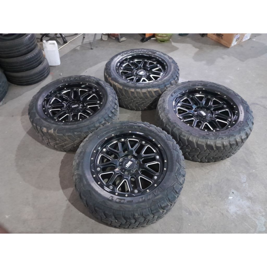 Velg Mobil Bekas Ring 20 lubang 6x139 pls ban 33x12,50/20 cocok pajero,triton,hilux