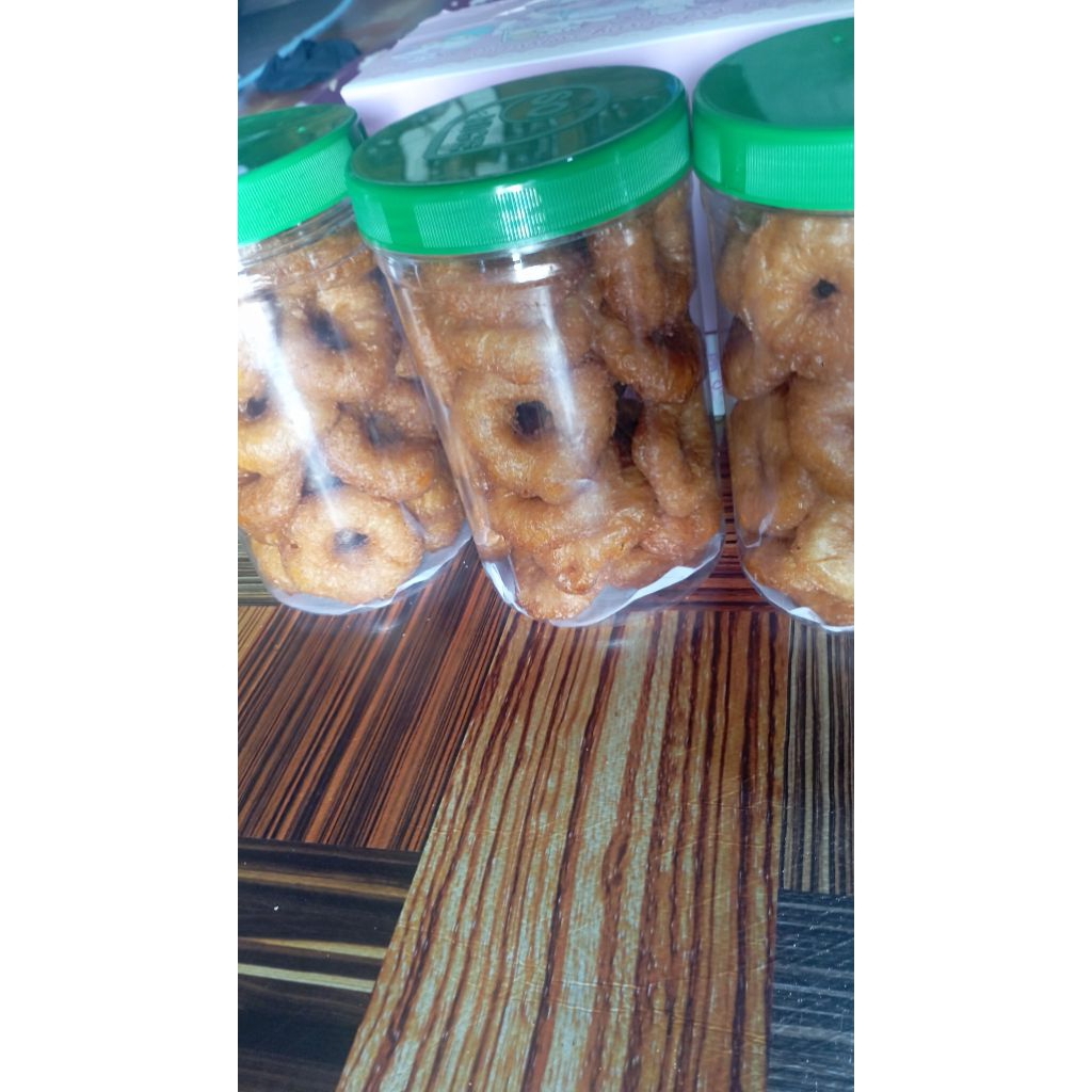 

Kue Cincin Gula Merah 1 Mika Ukuran 20x20 cm