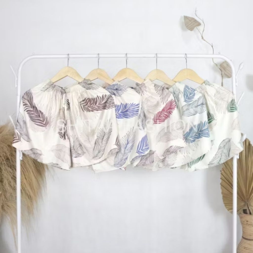 celana kolor wanita harian//celana kolor pendek santai//celana kolor pendek wanita motif bunga//cela