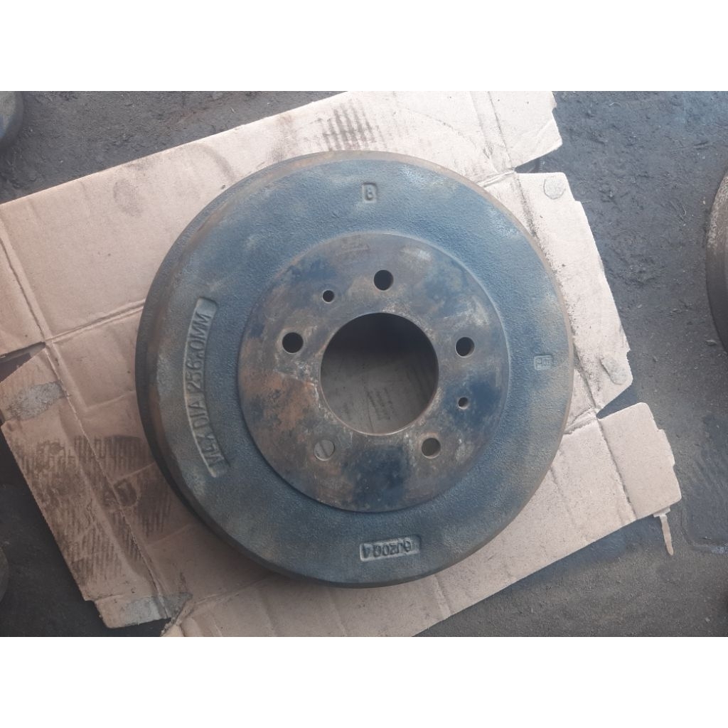 tromol belakang Mitsubishi L300 solarr pnp buat Mitsubishi kuda original