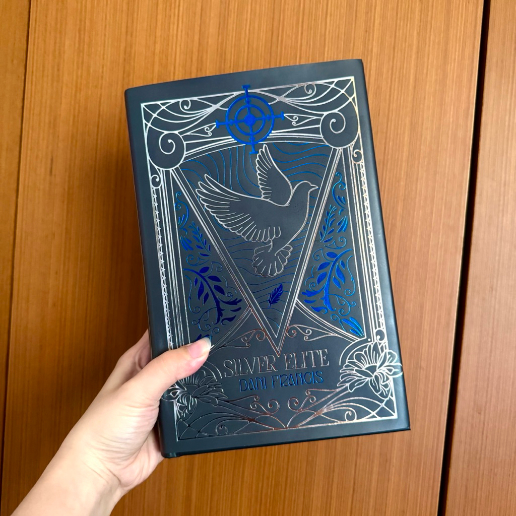 [PRELOVED] HC Book in a Box Edition of Silver Elite by Dani Francis