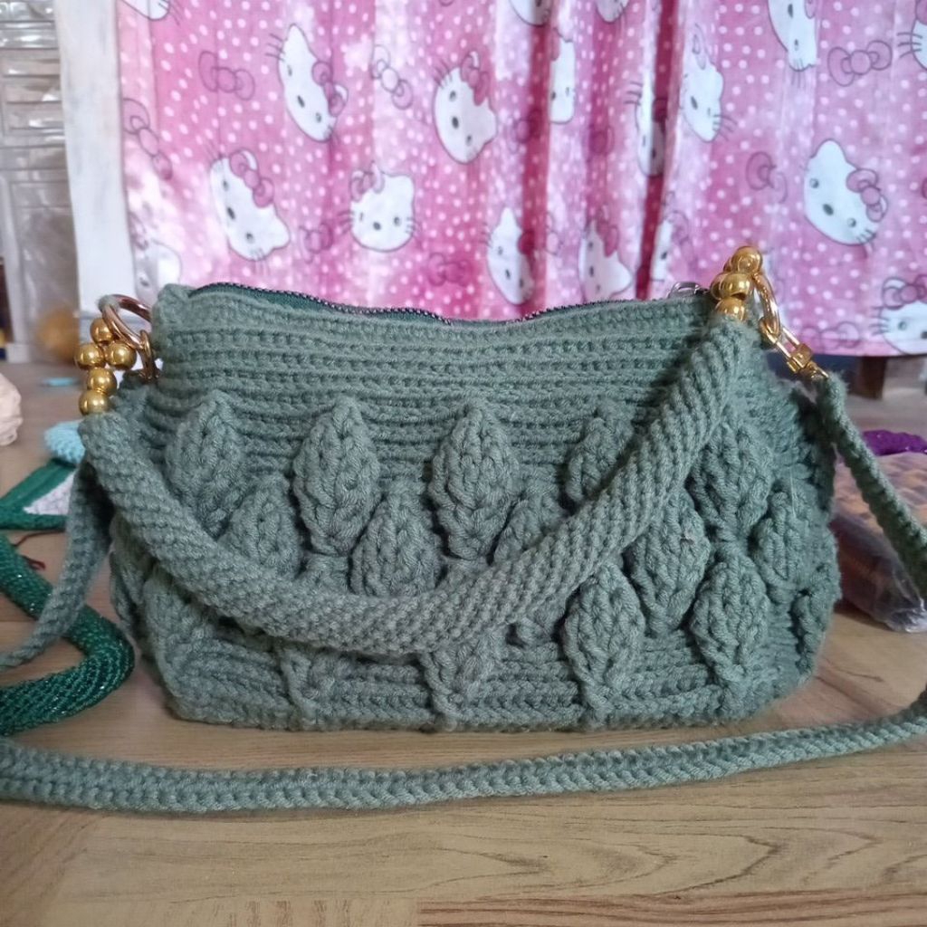 tas rajut model daun sage green