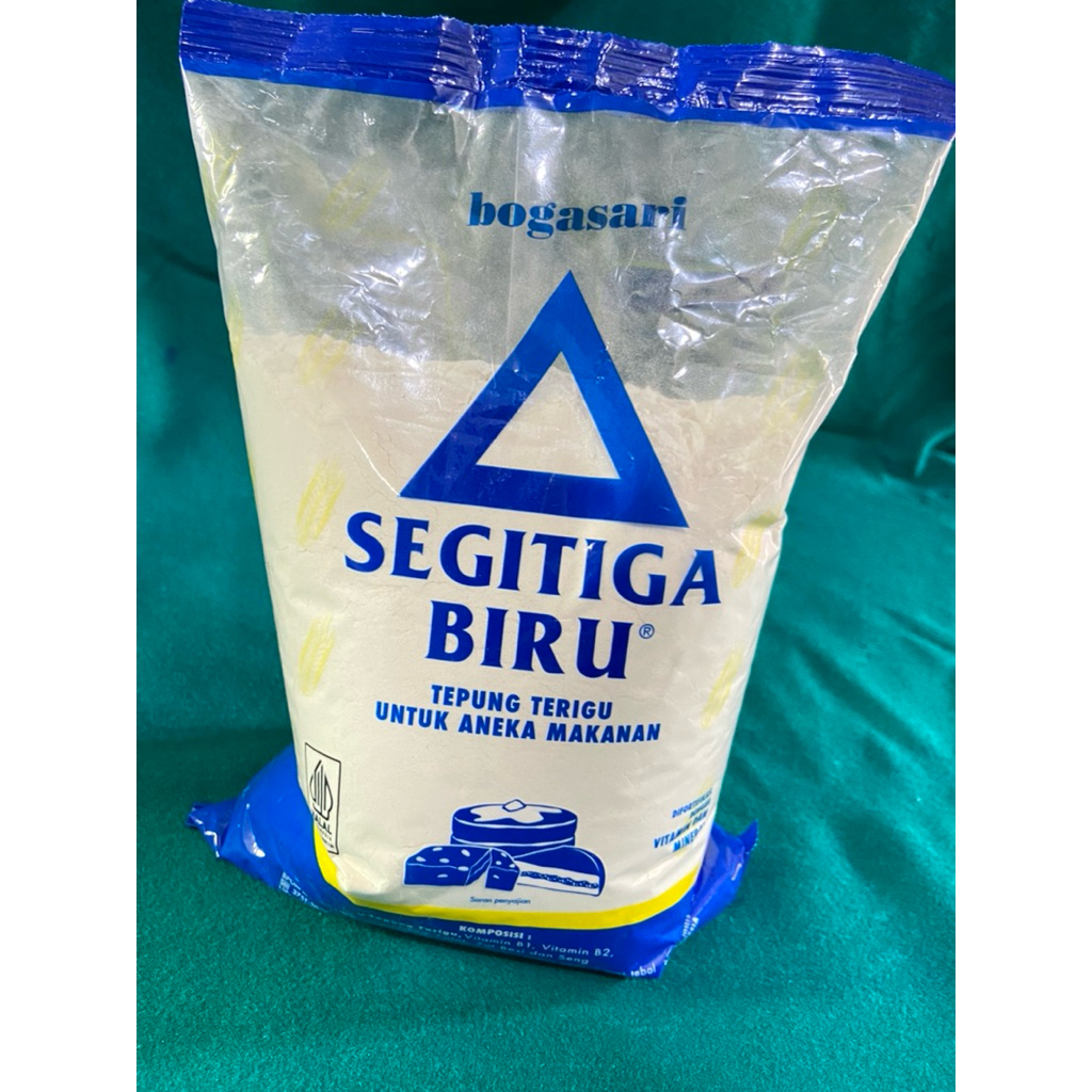 

Tepung Terigu Segitiga Biru 1 kg