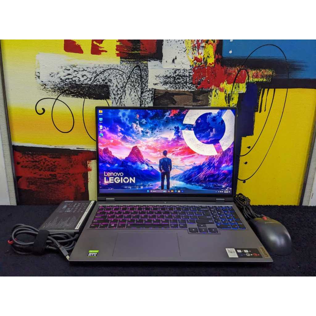 Laptop Gaming Lenovo Legion 5 Pro Core i7 11800H 16 cpu  NVIDIA RTX Mulus