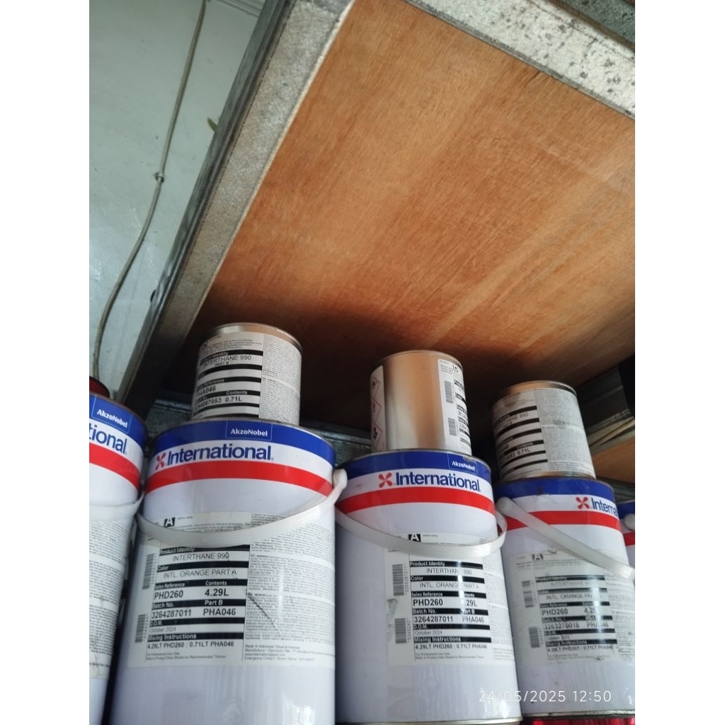 Cat International Interthane 990 orange