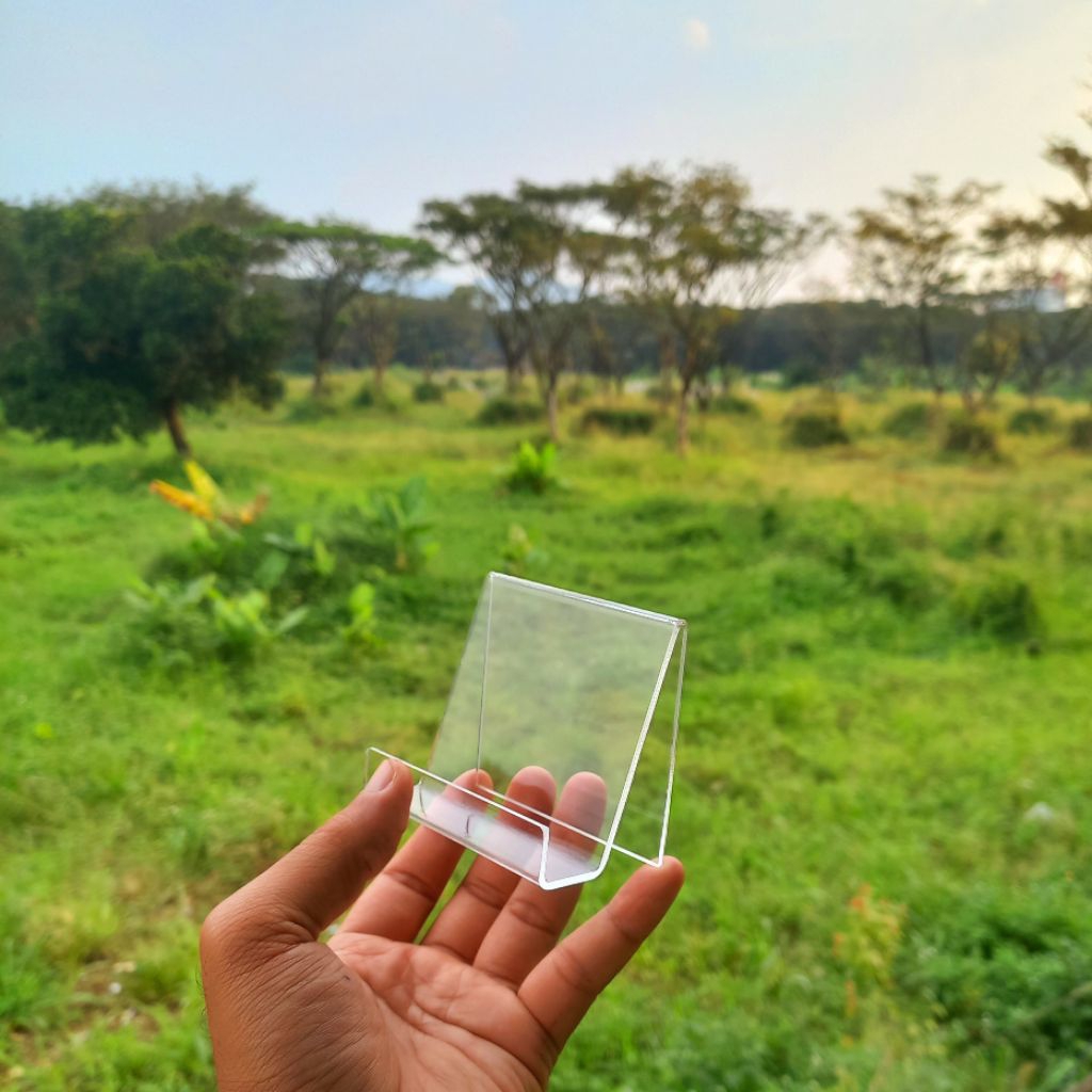 

stand dompet akrilik