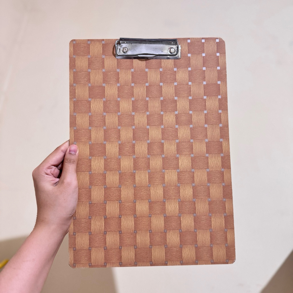 

Preloved Papan Ujian Kayu Batik Motif Wood Exam Murah Bekas Second Prelove anak Sekolah Sekolahan SMA SMP SD