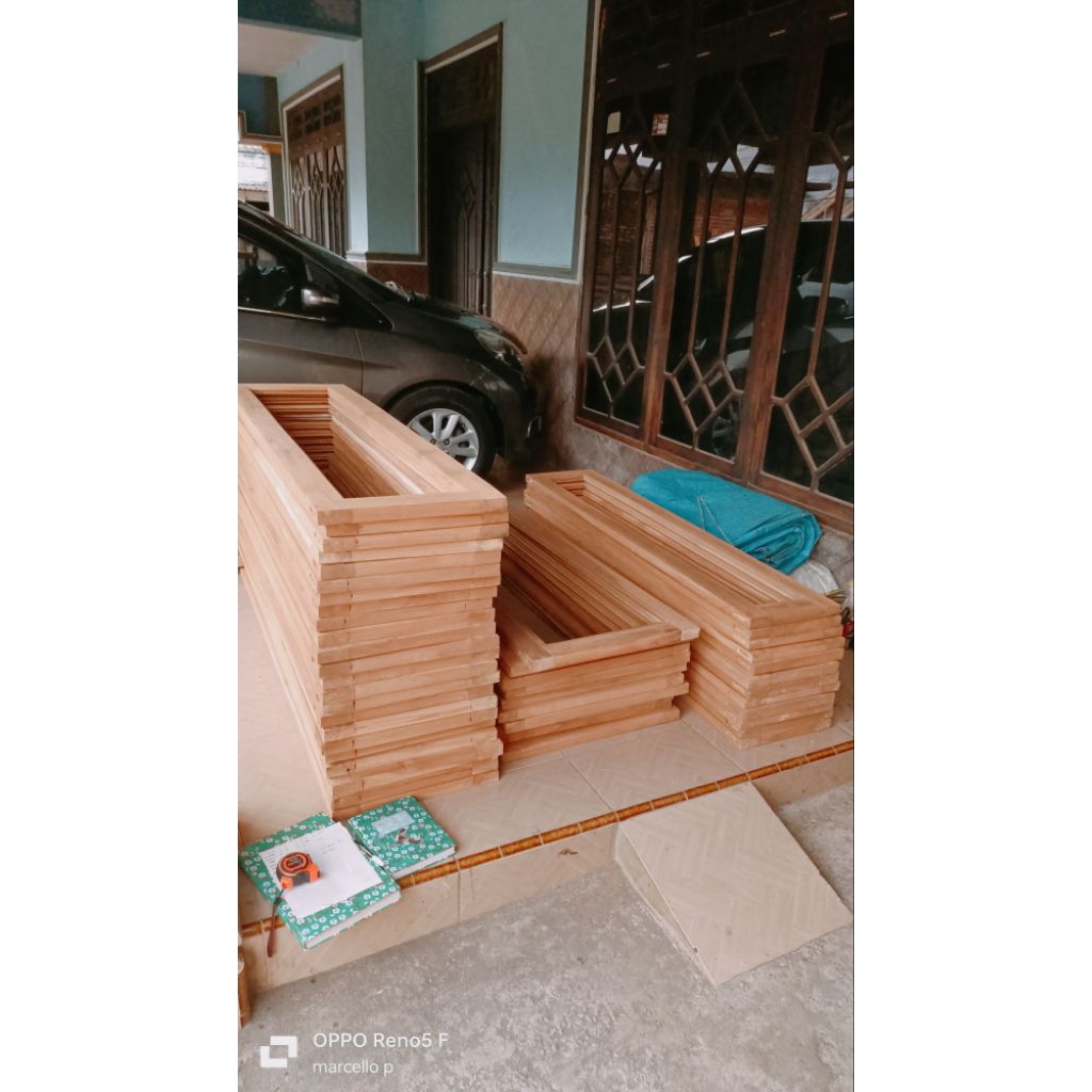 jendela kayu jati tanpa kaca