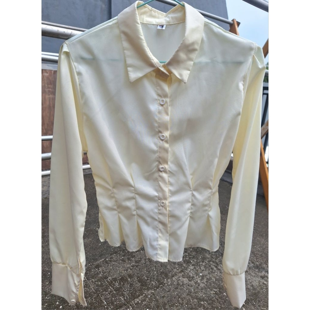 Blouse Slim Fit Preloved