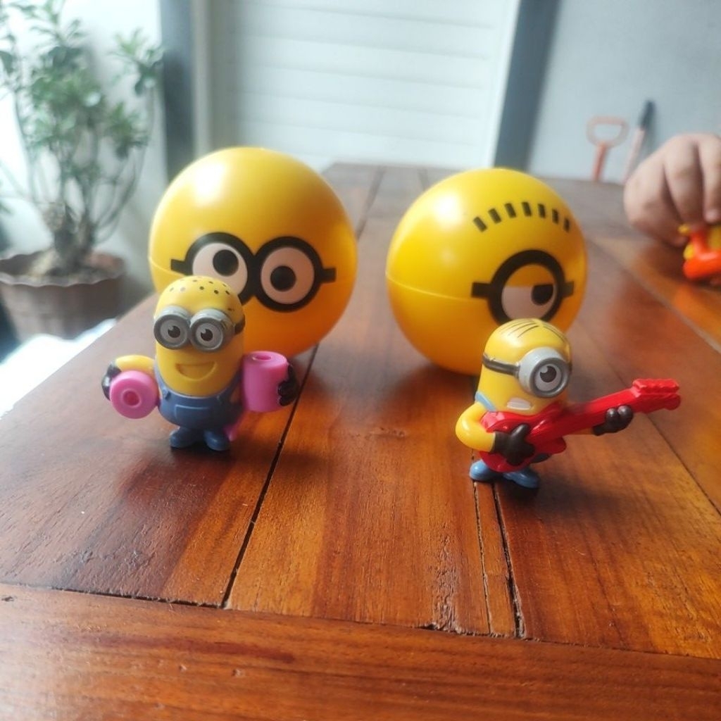 mainan happy meal mcd minions