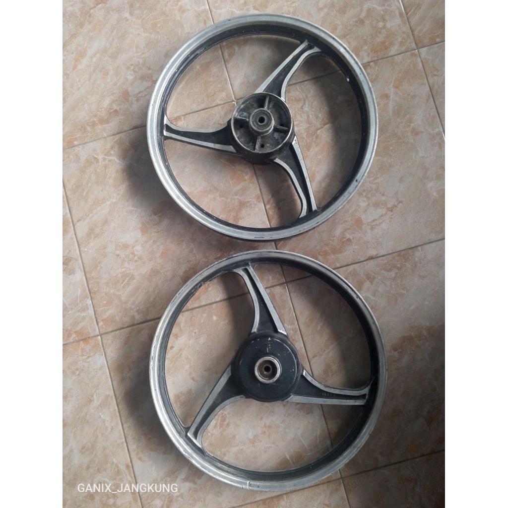 velg palang 3 tromol Honda Astrea grand merk racing agiva