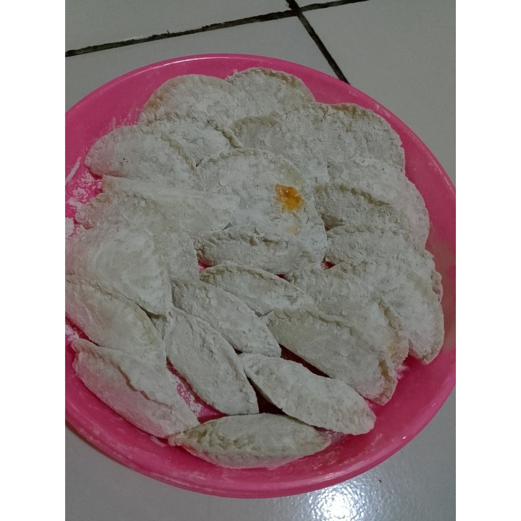 

cireng mini isian dgn varian rasa pedas dan gurih isi 8 pcs