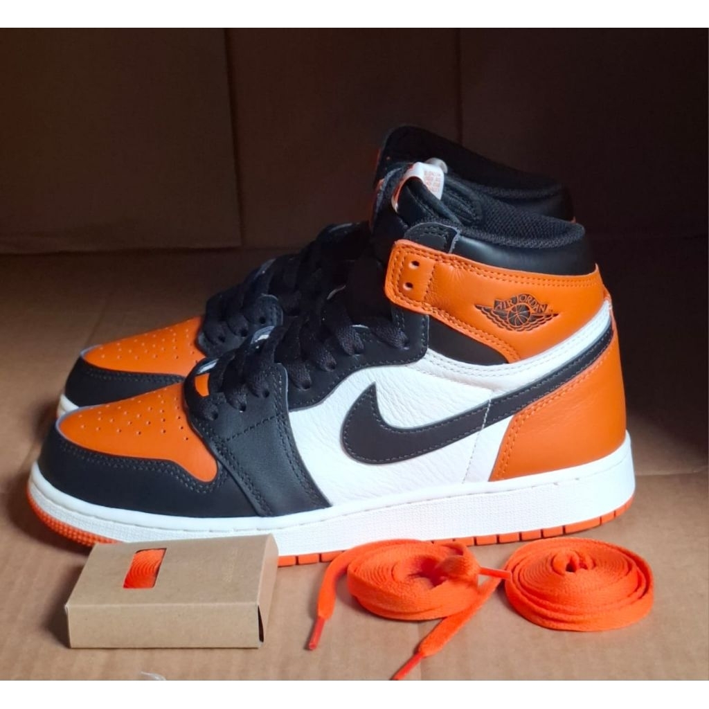 nike air jordan "black orange"