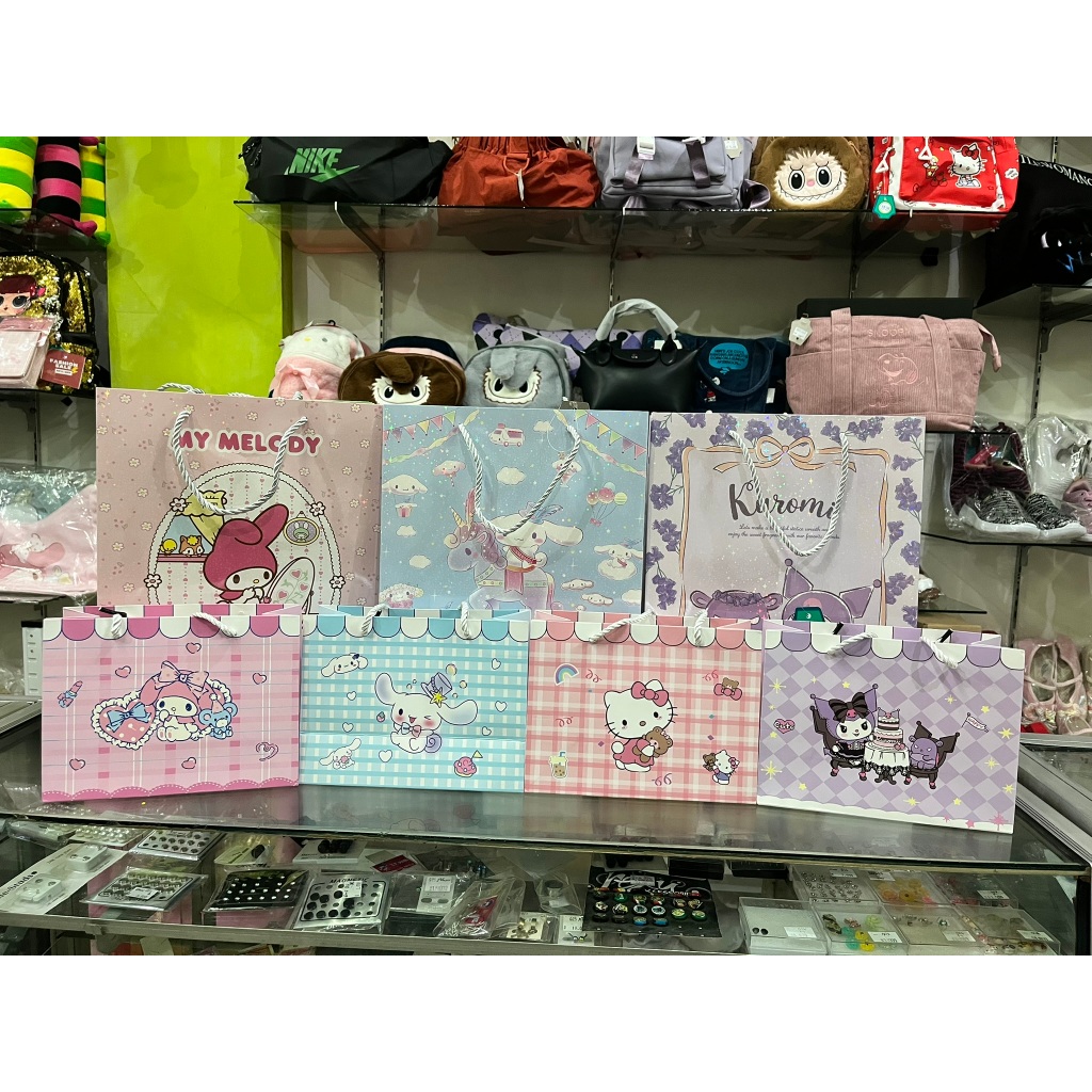 

MM34 Paperbag Motif Kuromi and Friends 4 Motif Tas Souvenir Menarik