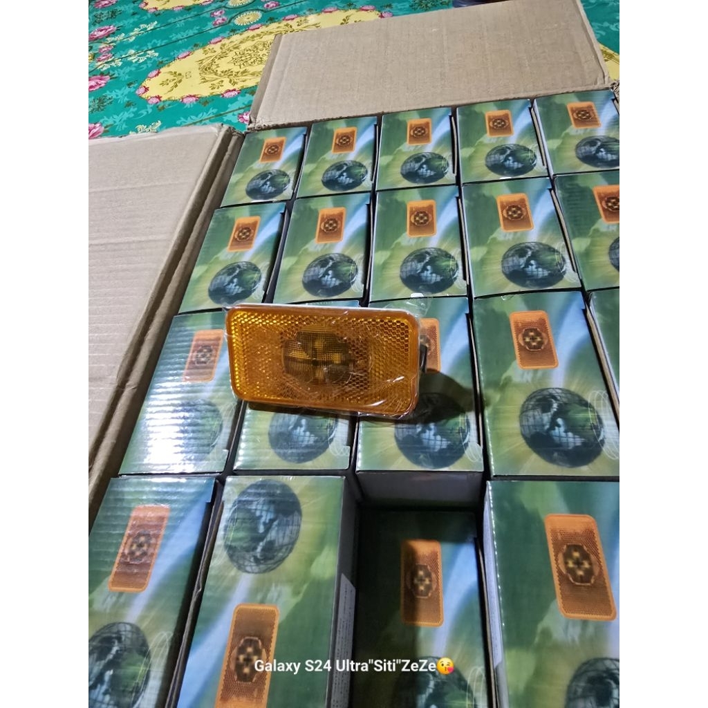 LAMPU SENJA KUNING VOLVO 3 D YAAA BISA 12.24 VOLT YAAA