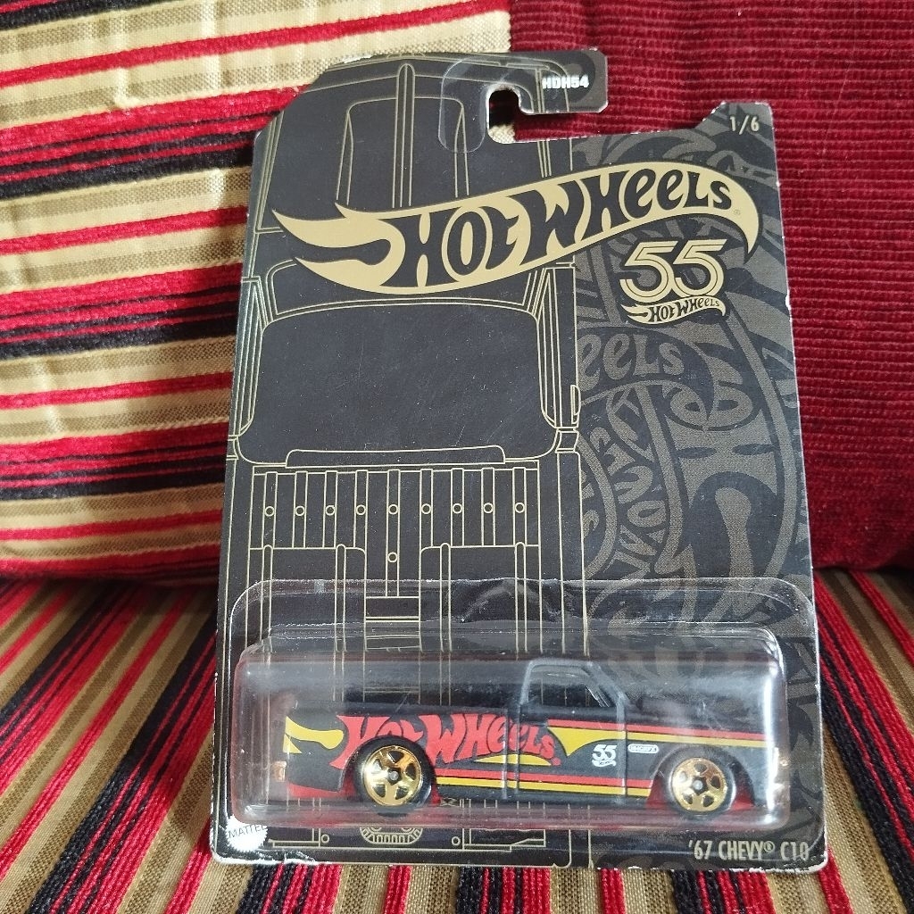 Hot Wheels 67 Chevy C10 ( HW 55 th )