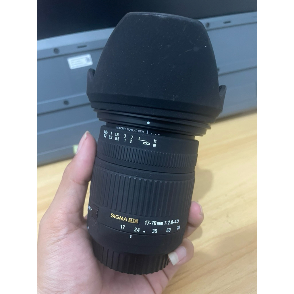 Sigma 17 70 mm f2.8 - 4.5 for canon ef