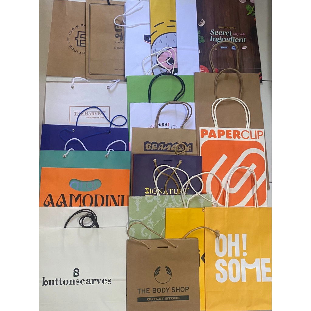 

Paper Bag merk toko mall size S ,M untuk kado dapat 2 paper bag