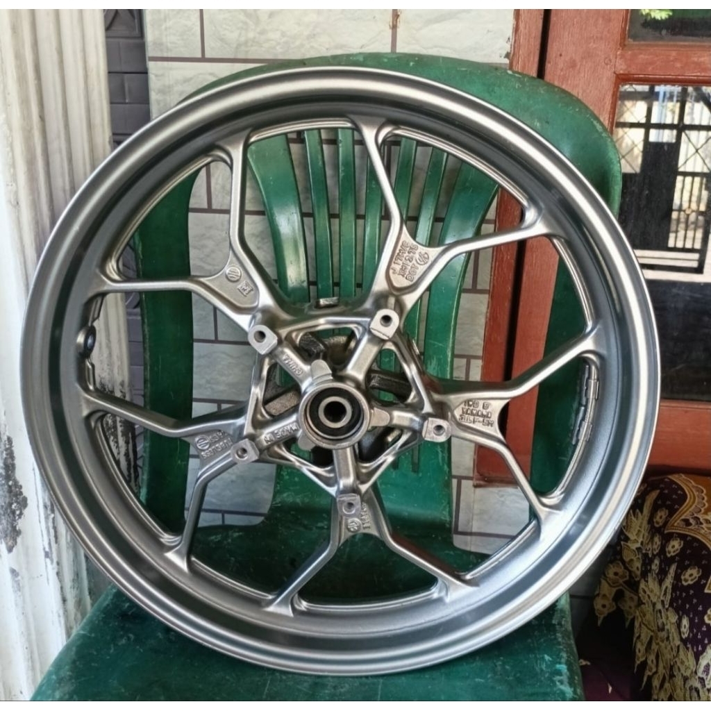 velg depan xsr155 original yamaha
