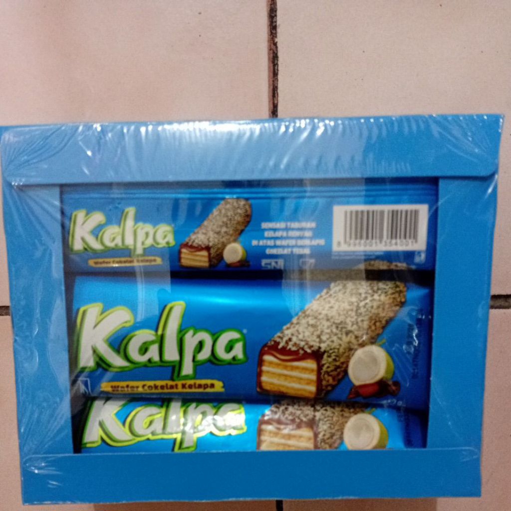 

Kalpa Wafer Cokelat Kelapa 24gr / Isi 12 Pcs