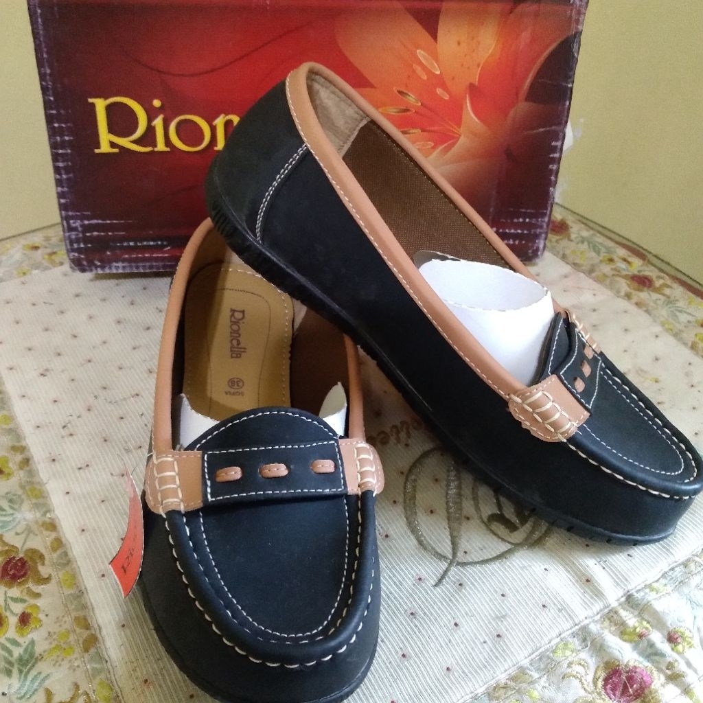 SALE Sepatu Wanita Original Rionella size 38