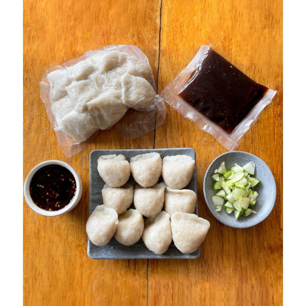 

Pempek Palembang Asli (Kapal Selam Mini) Sikok_Tigo