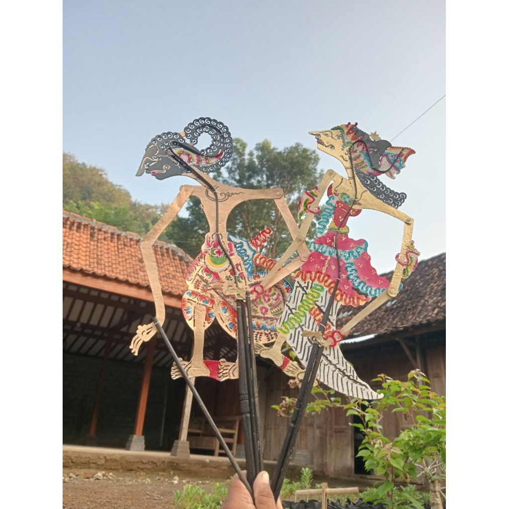 wayang kulit Arjuna & Srikandi