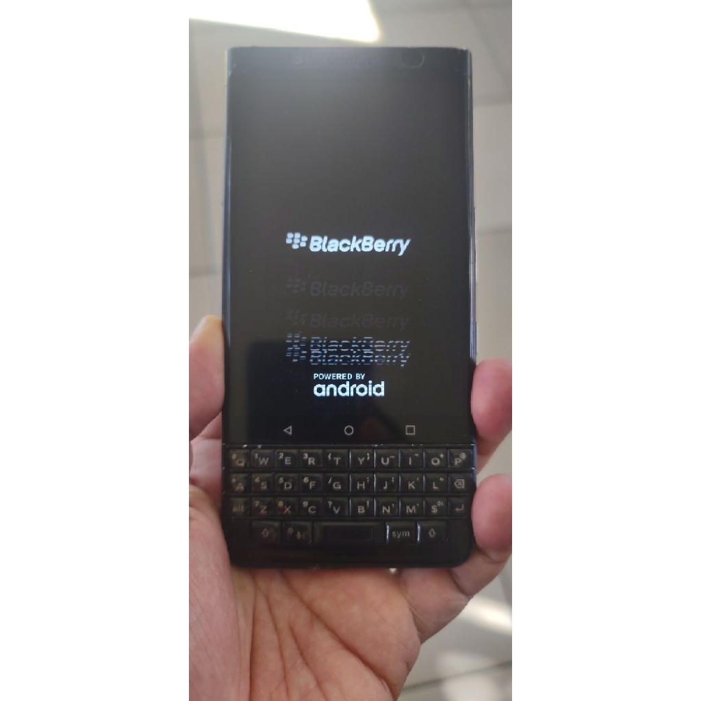 Blackberry Keyone hitam bahan minus rusak